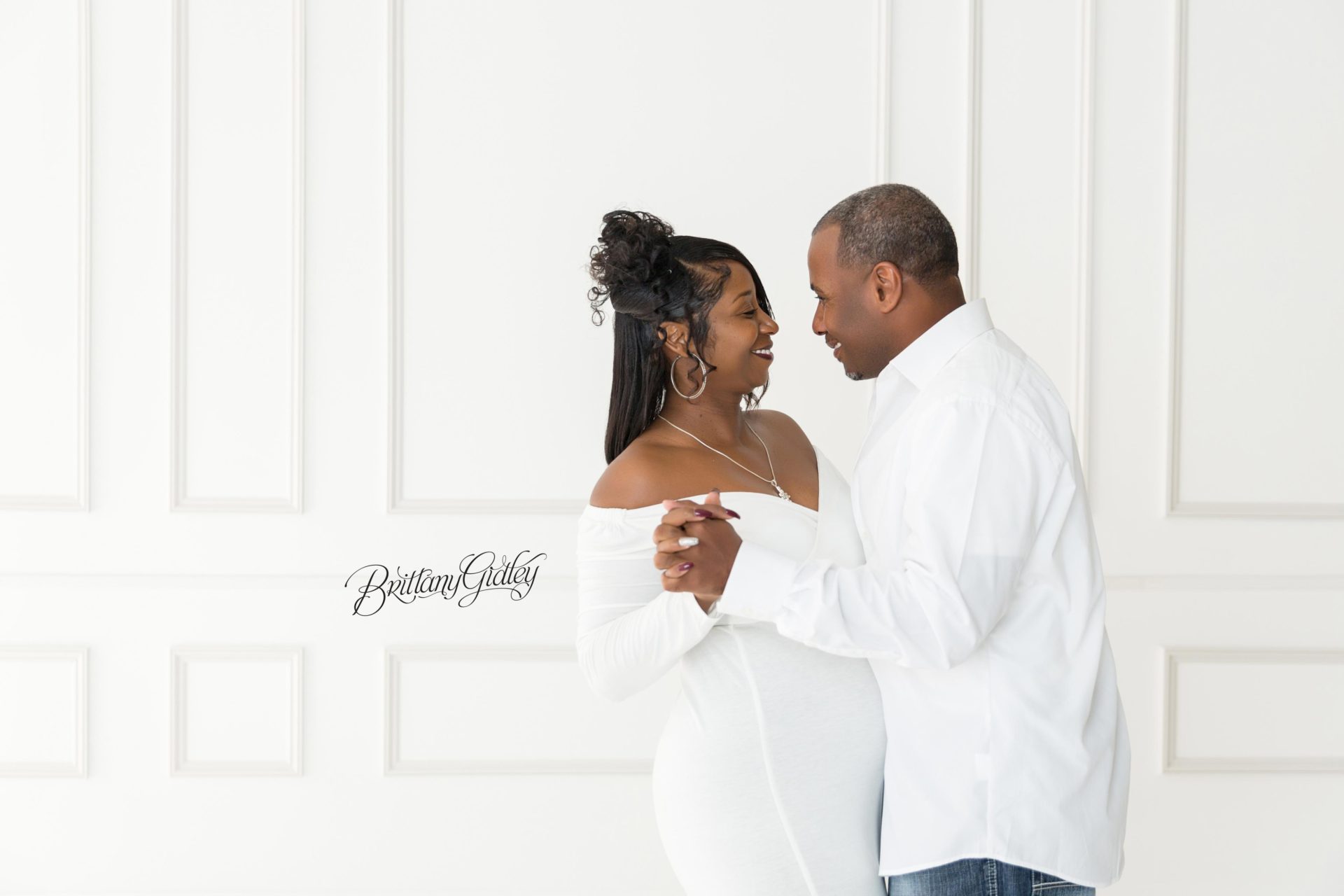 Gorgeous Maternity Photography Studio in Ohio