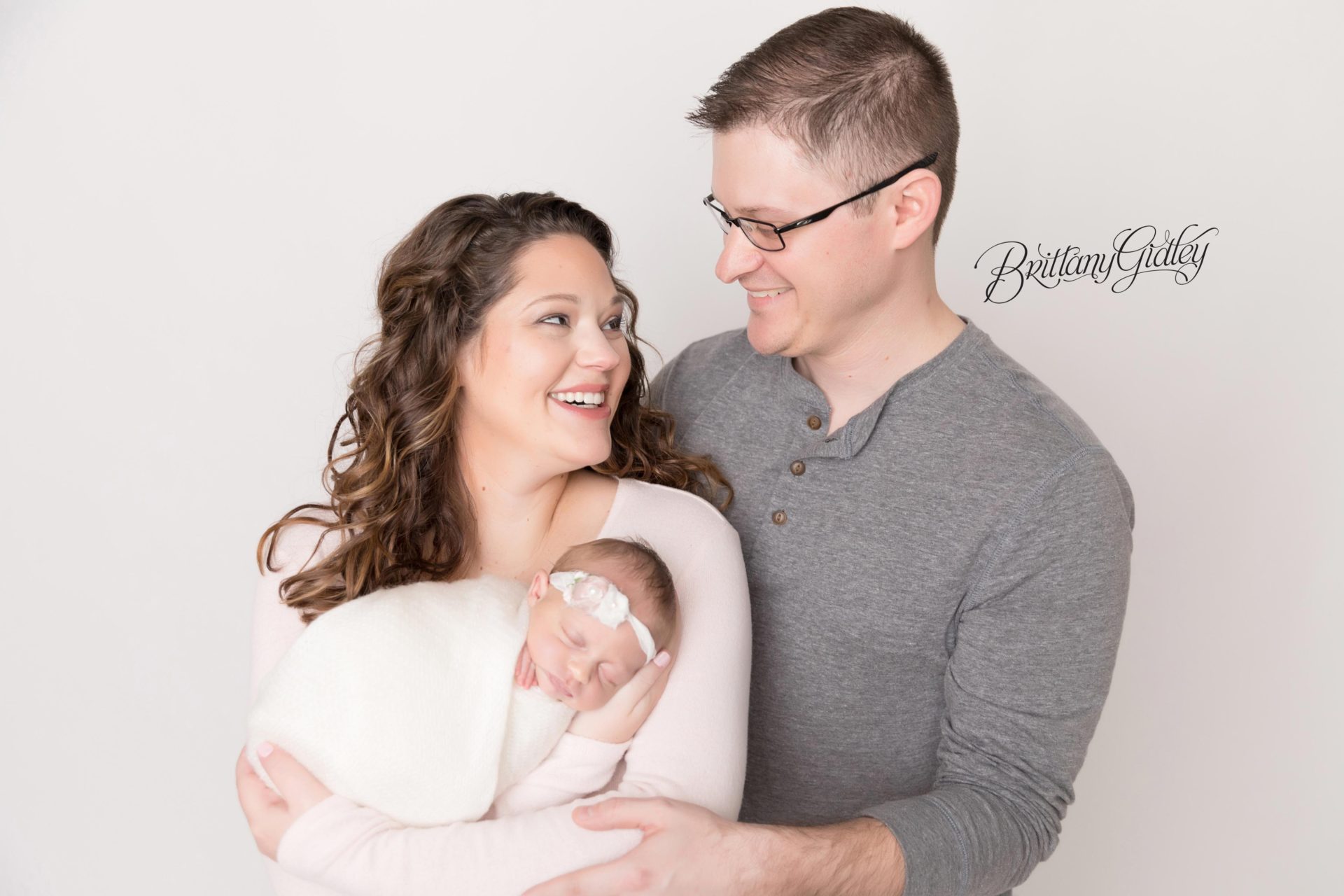 Parents with Baby Photos | Brittany Gidley Photography 