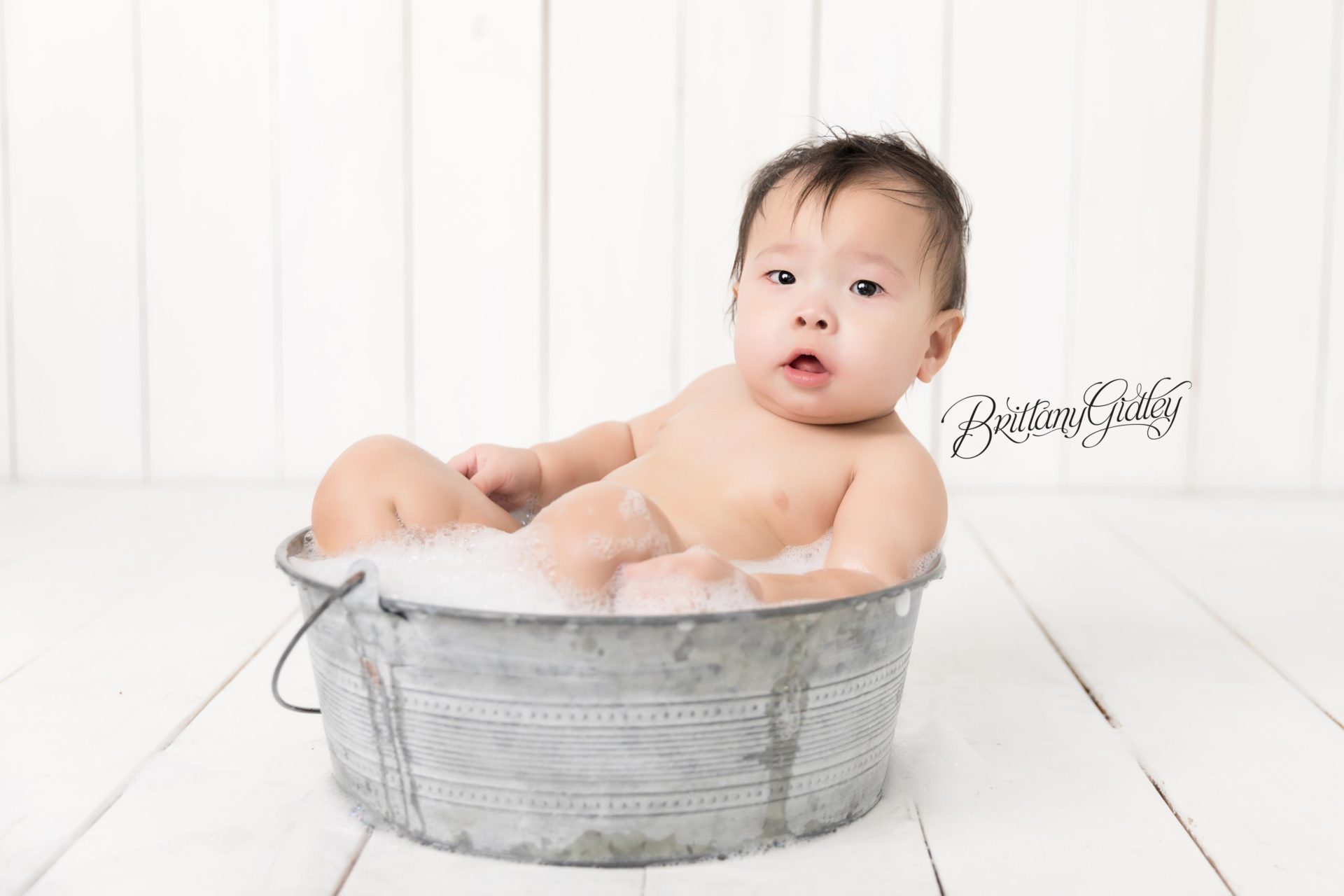 Cake Smash Photo Shoot and Bubble Bath 