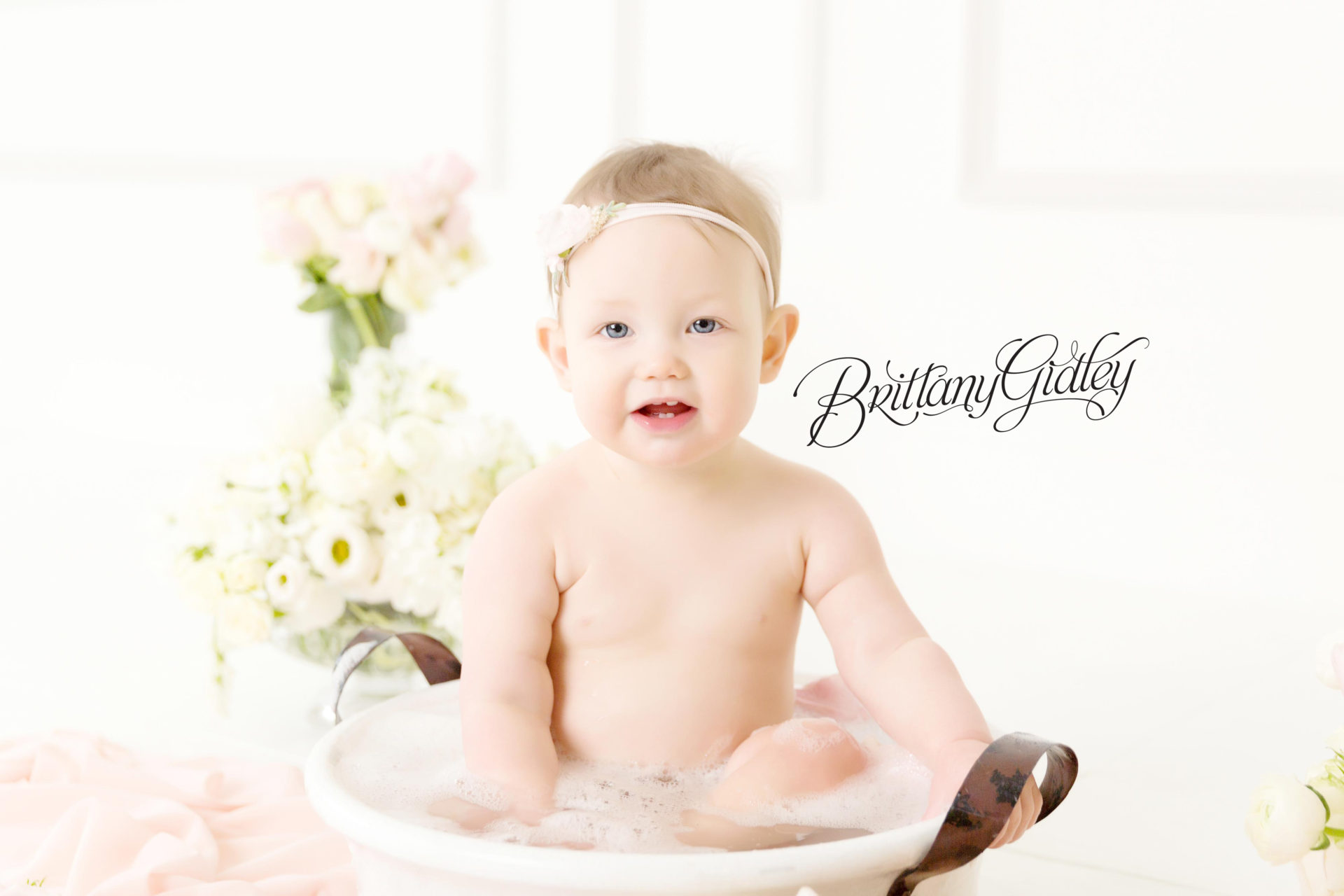 Flower Cake Smash Bubble Bath | Best Cake Smash Images