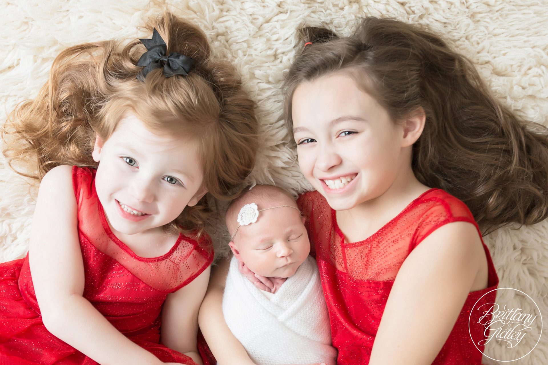Newborn Baby Photo Shoot | Newborn Portrait Studio in Cleveland Ohio | Family of 5 With Newborn