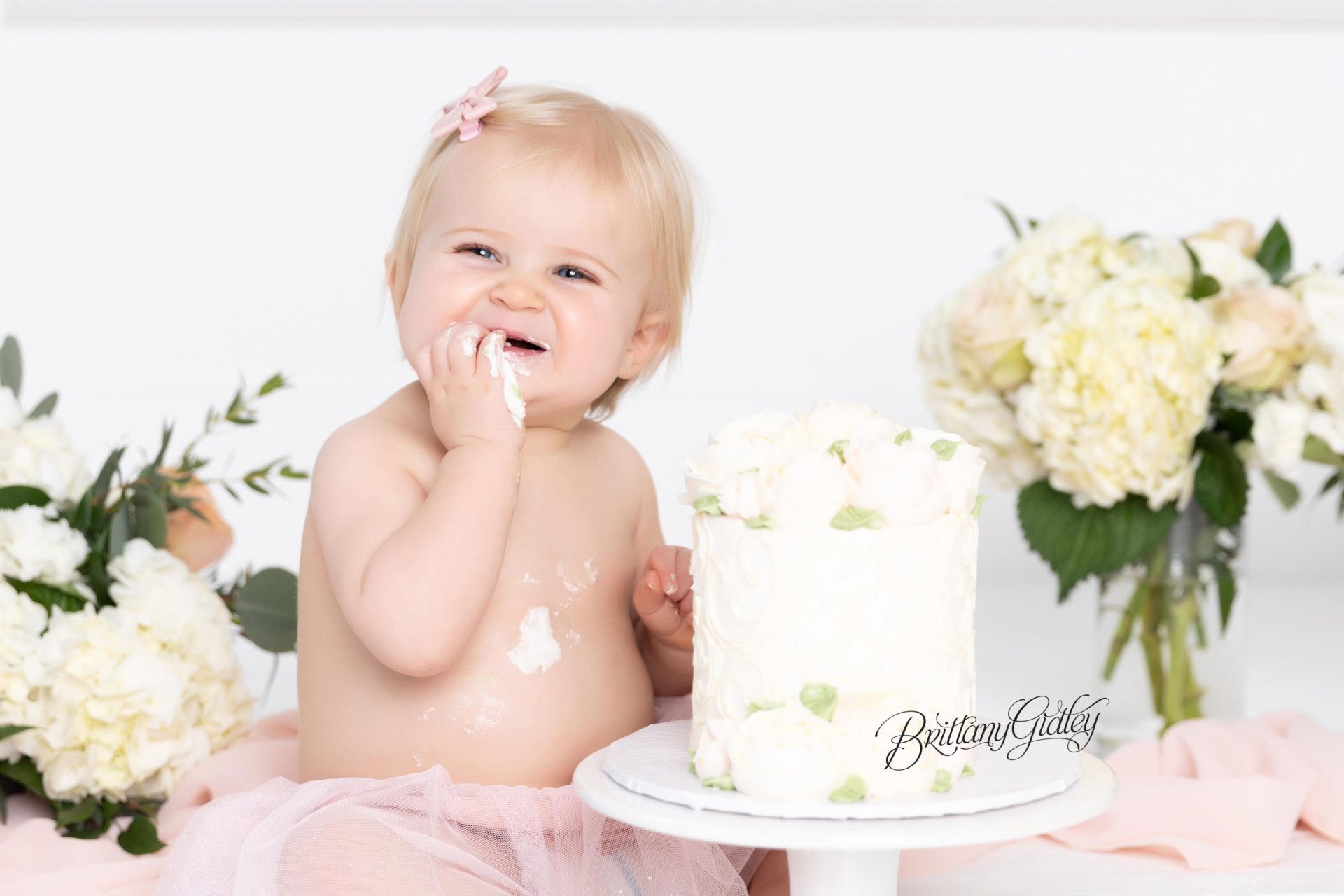 Blooms and Bubbles Cake Smash Dream Session | Quinn 12 Months