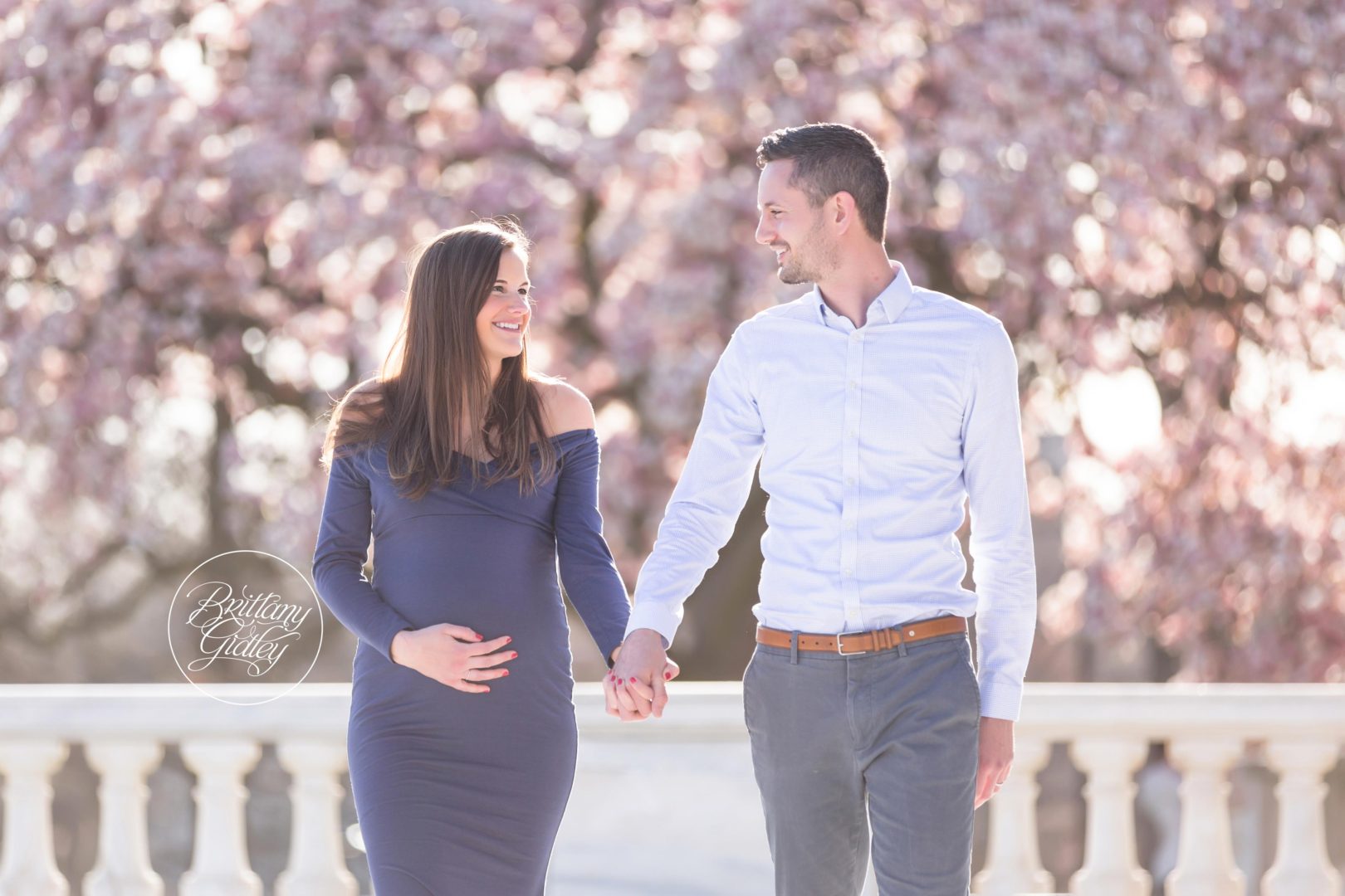 Cleveland's Best Maternity Photographer | Waiting on Baby R | Cleveland Museum of Art