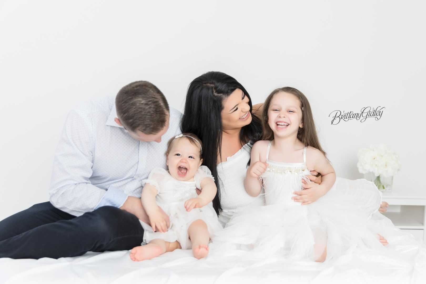 Tickle Party Family Photo | Cleveland Ohio Family Photography