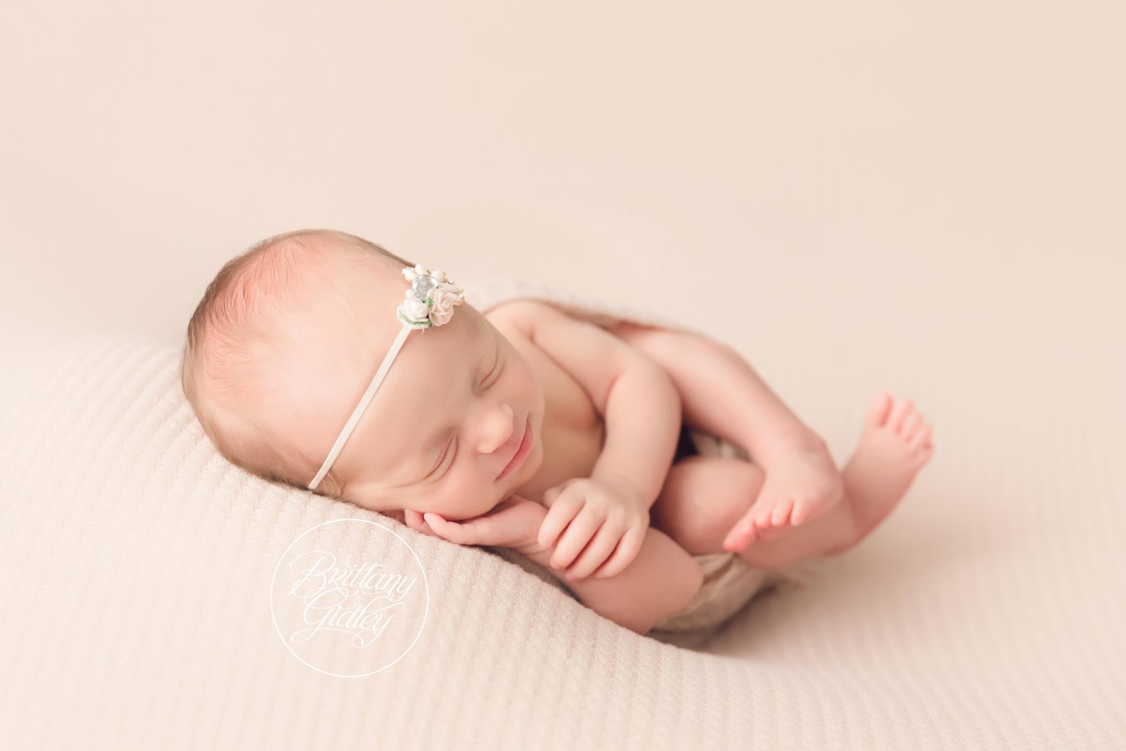 Best Newborn Photographer Cleveland Ohio