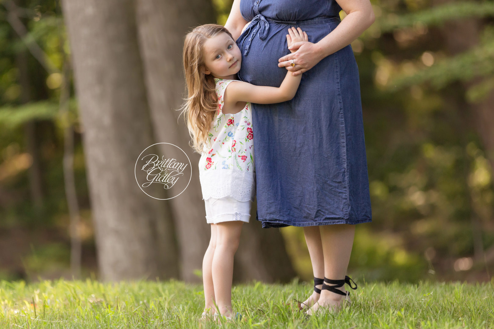 Chagrin Falls Maternity Photographer
