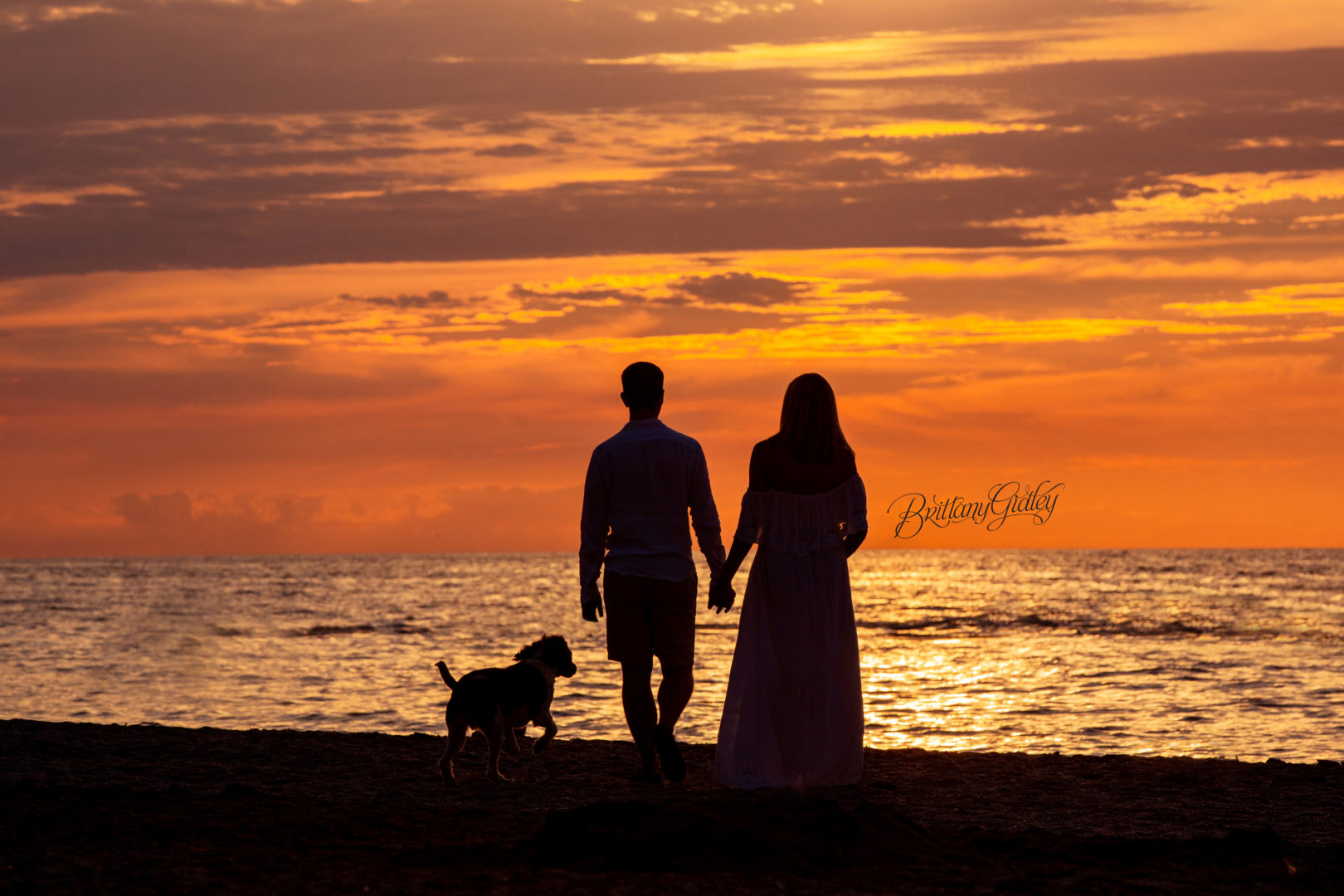Pregnancy Photography | Waiting on Baby Grady | Edgewater Beach