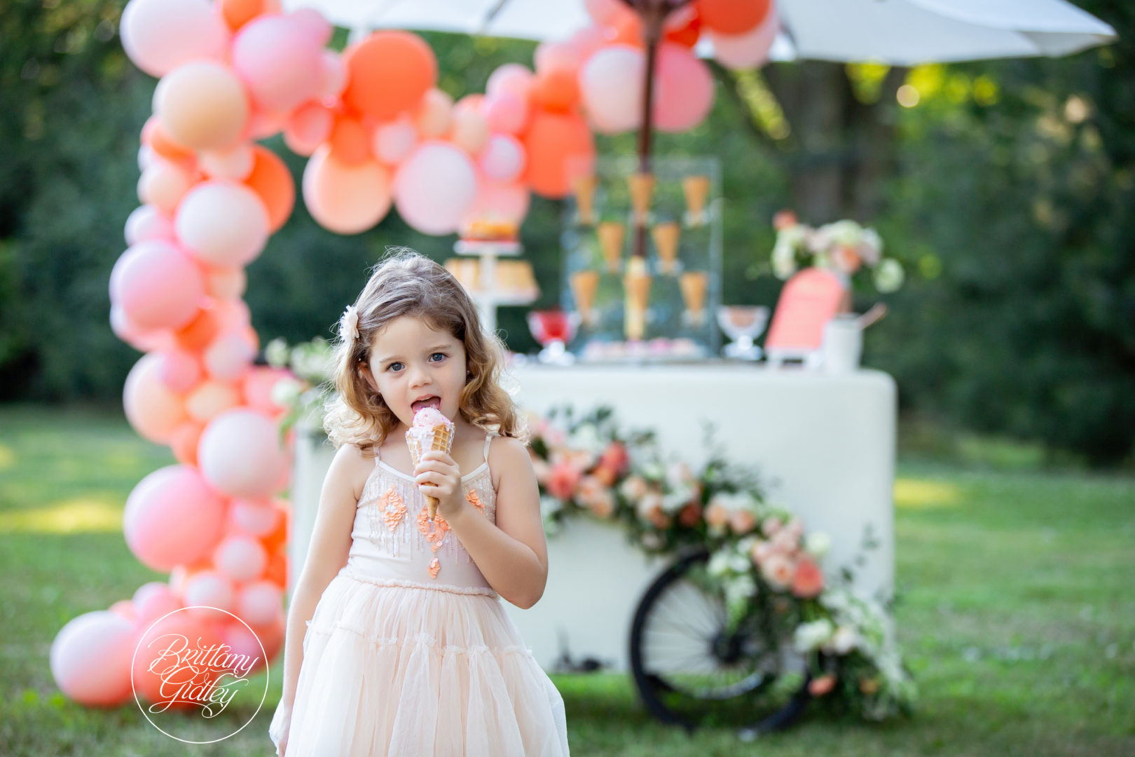 Summer Photo Shoot Theme Ideas- Ice Cream Photoshoot