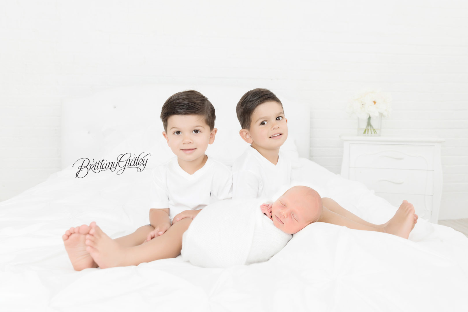 Wooster Ohio based newborn and family photography studio
