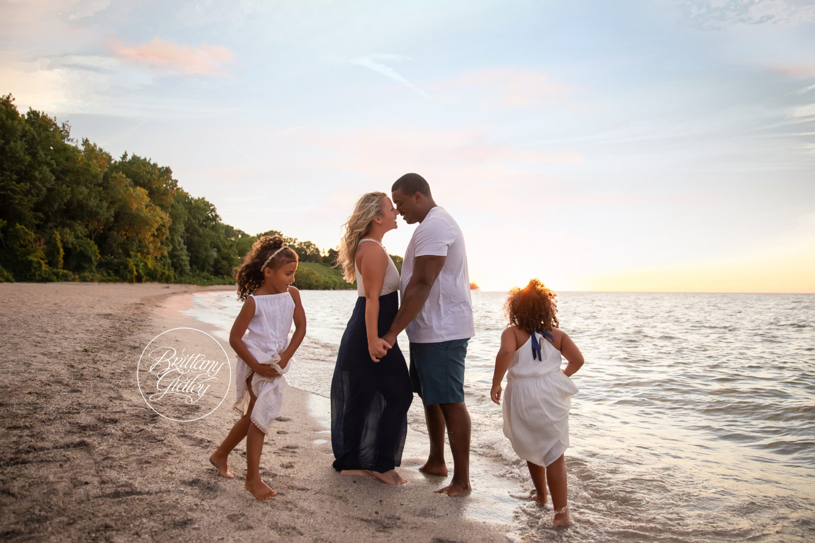Cleveland Family Photographer Edgewater Beach | The Ruffin Family