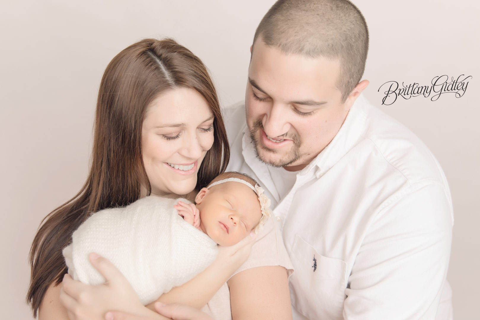 Cleveland Best Newborn Photography | Introducing Millie