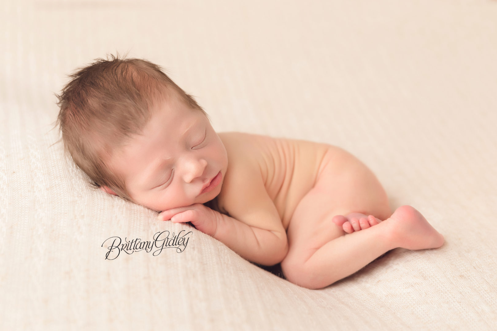 Premature Baby Photographer | Introducing Dominic
