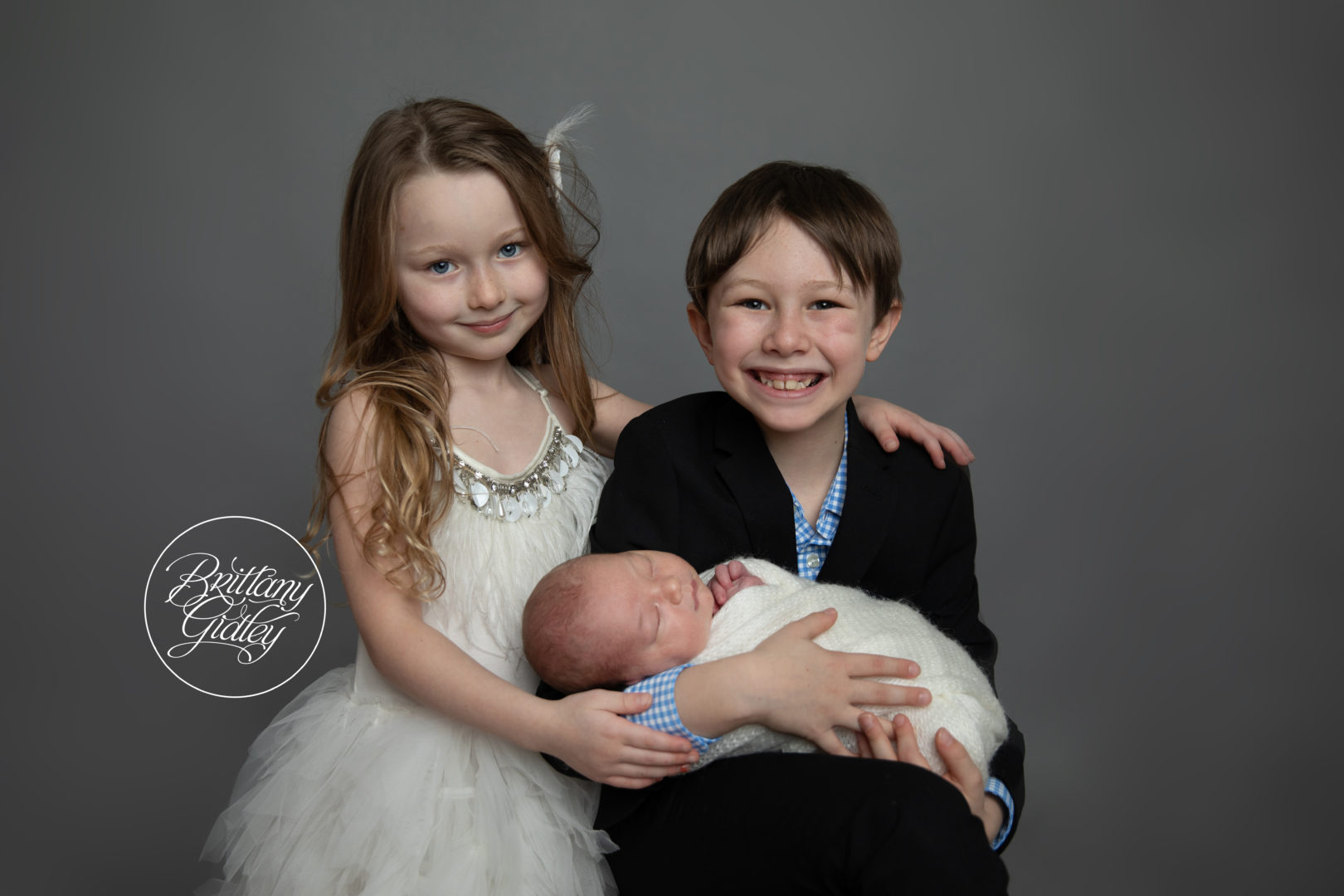 Sibling Newborn Photo Shoot