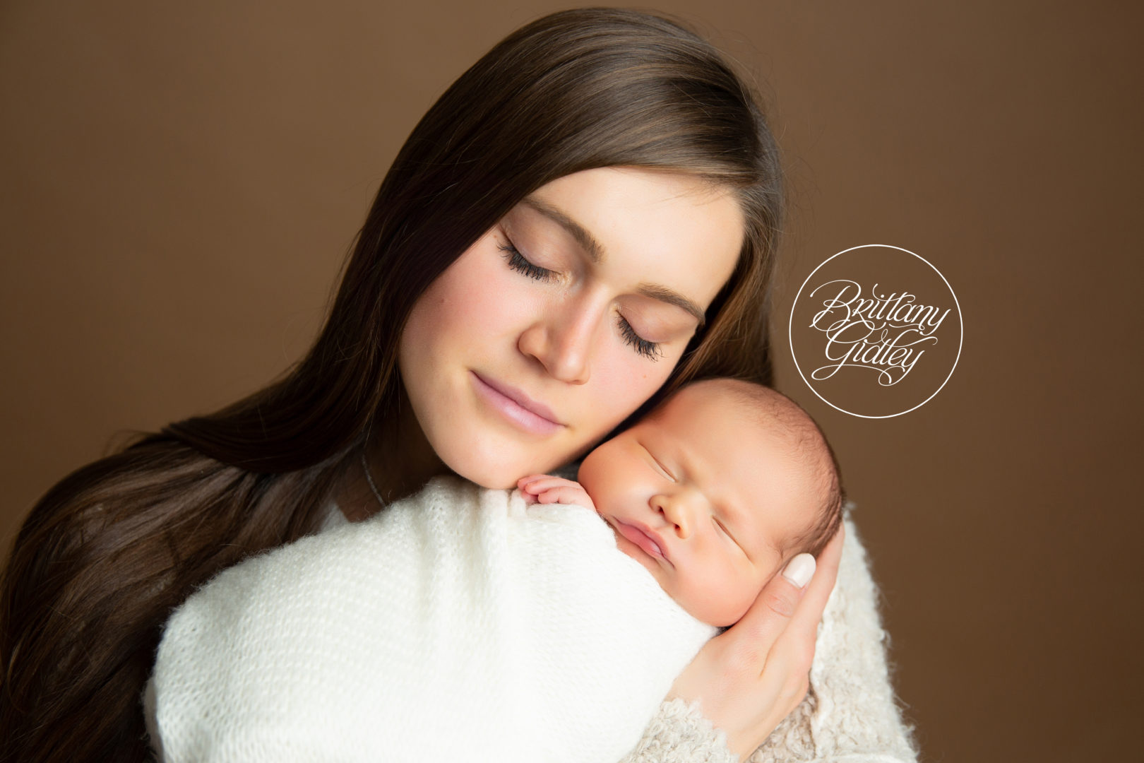 Cleveland Ohio Photography Studio | Celebrity Newborn Photographer | Introducing Cash