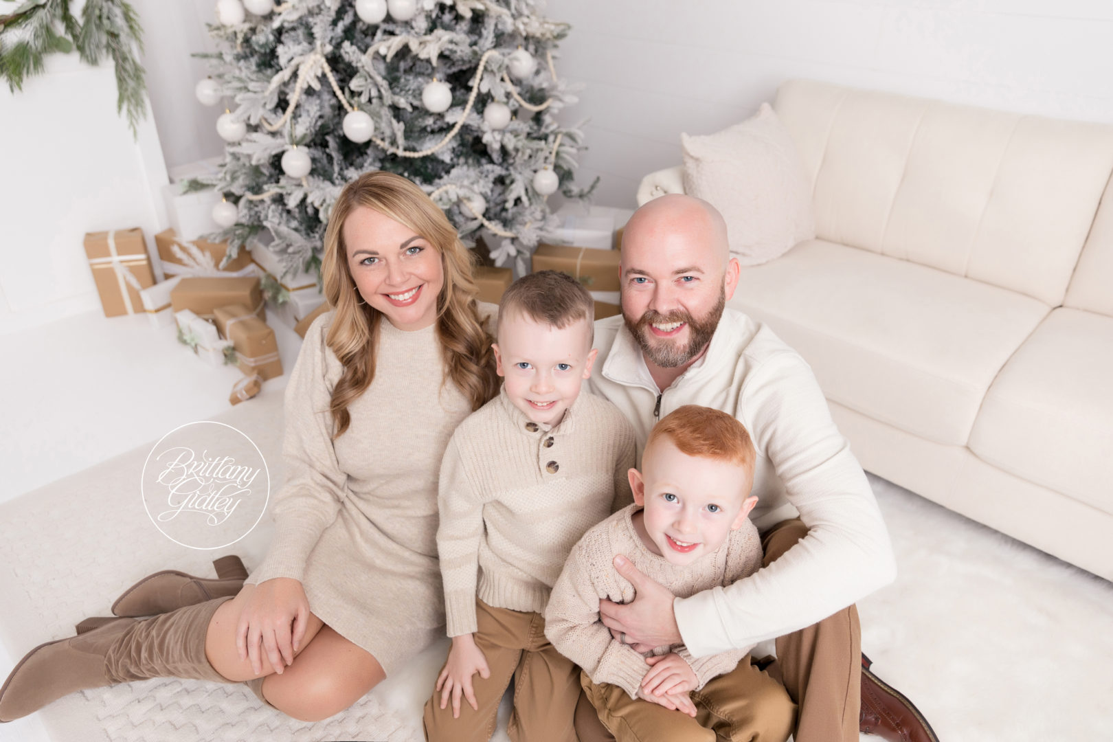 Cozy Christmas Themed Photo Shoot