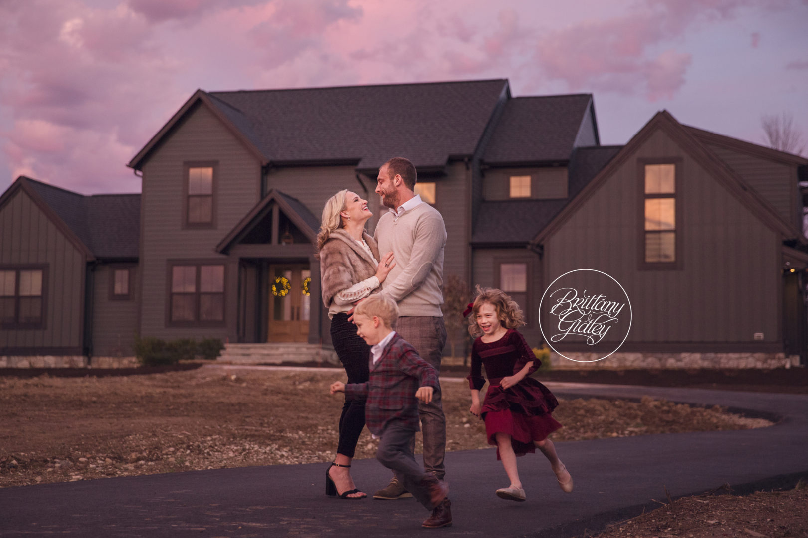 in home Christmas family photo shoot