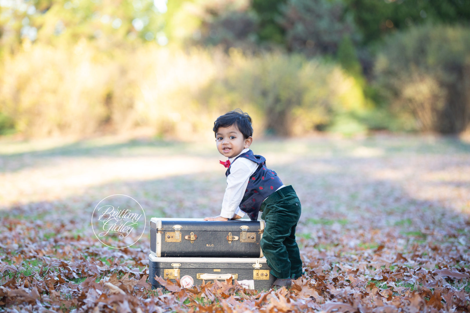 Vintage Car Photo Shoot | Travel Themed Baby Pictures