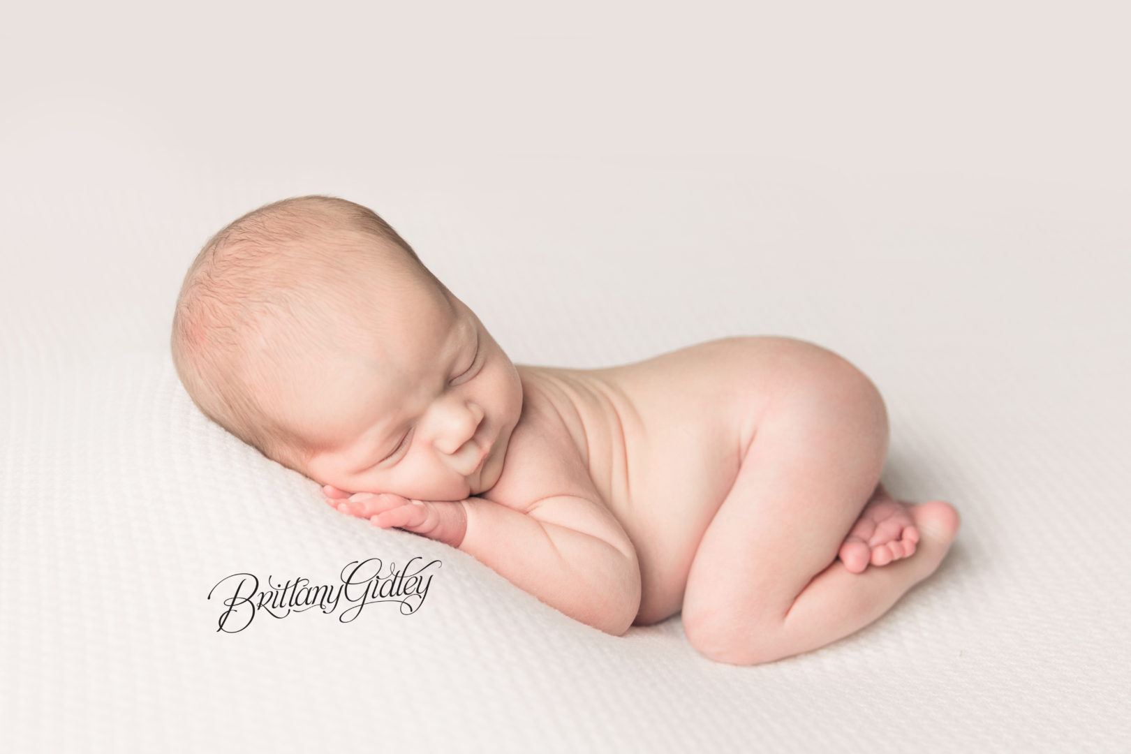 Strongsville Ohio Newborn Photographer | Introducing Blake