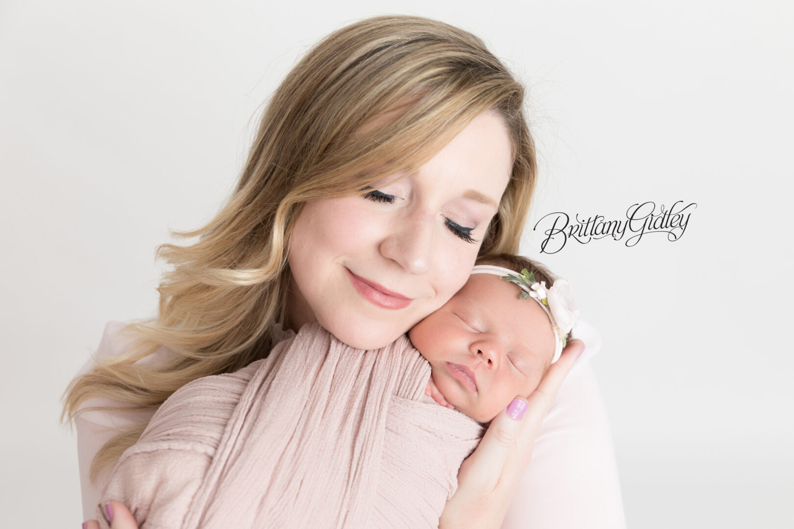 Cleveland Newborn Photography