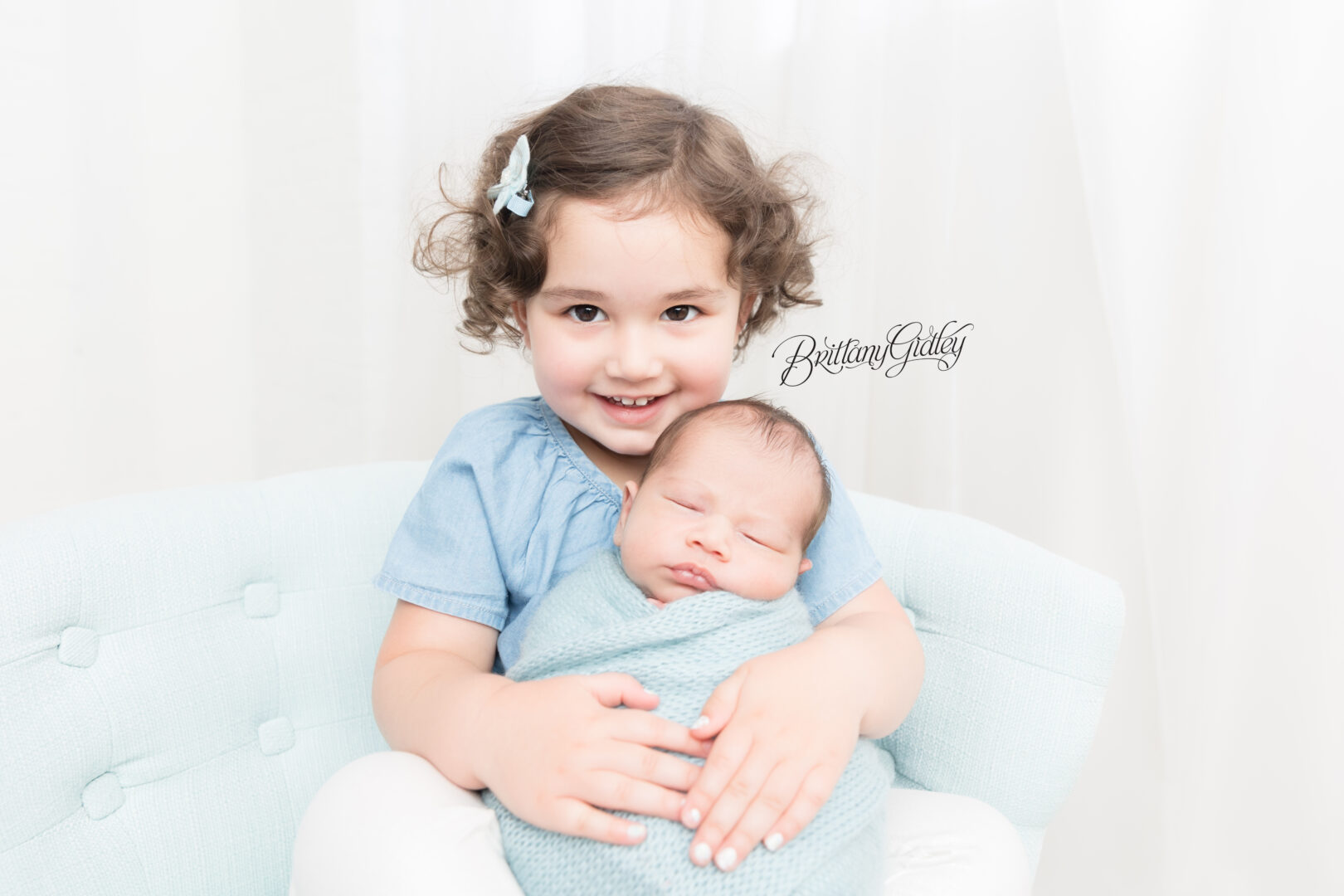 Sibling Newborn Photographer