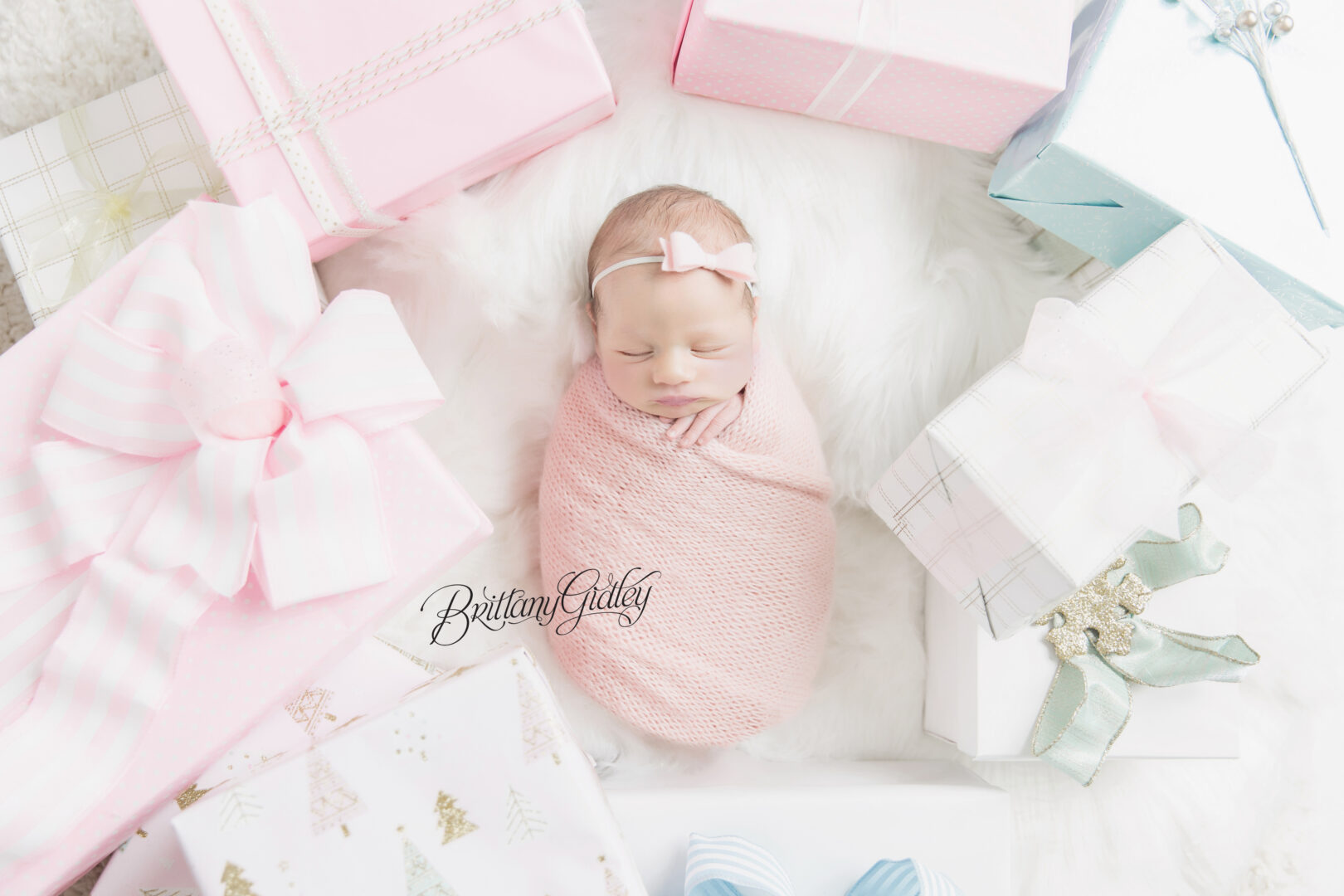 Christmas Newborn Baby Pictures