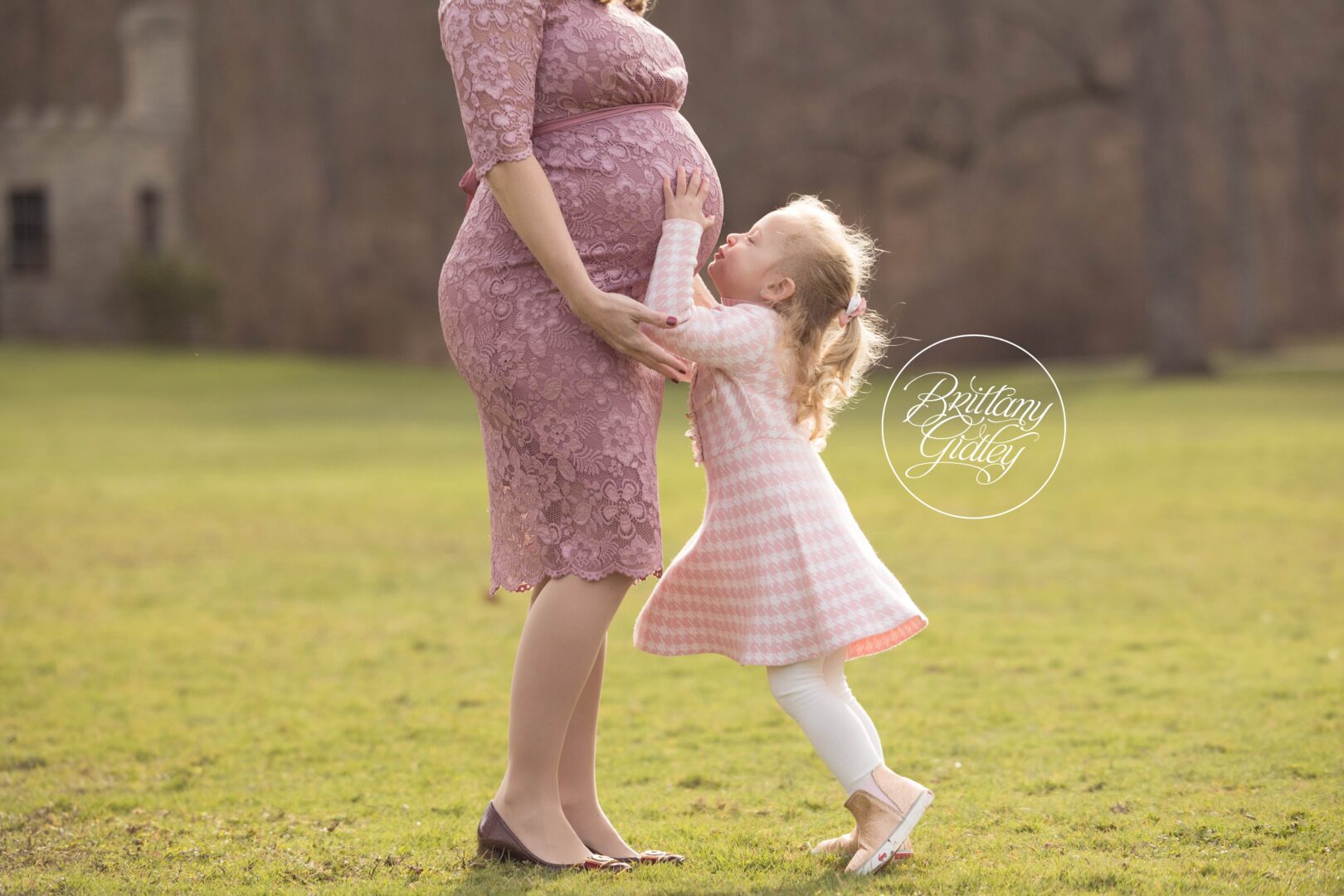Spring Photo Shoot Maternity | Twinsburg Maternity Photographer
