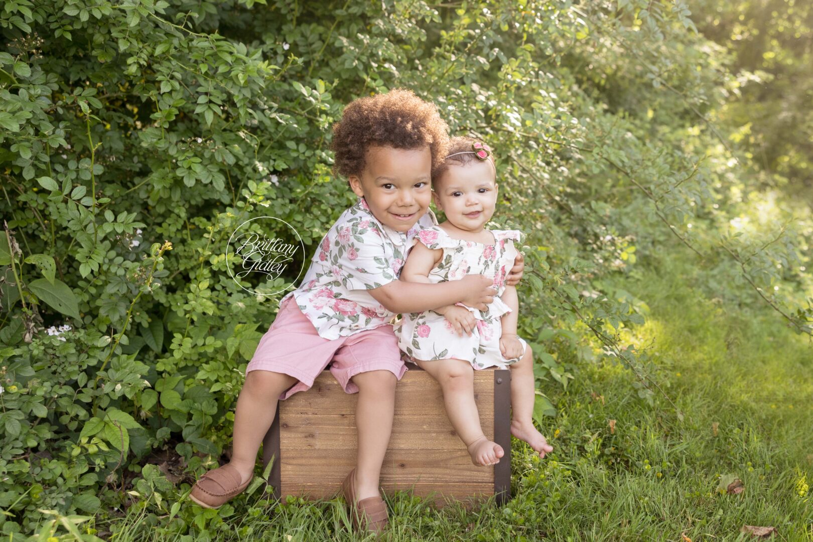 Brecksville Reservation Sibling Photo Shoot