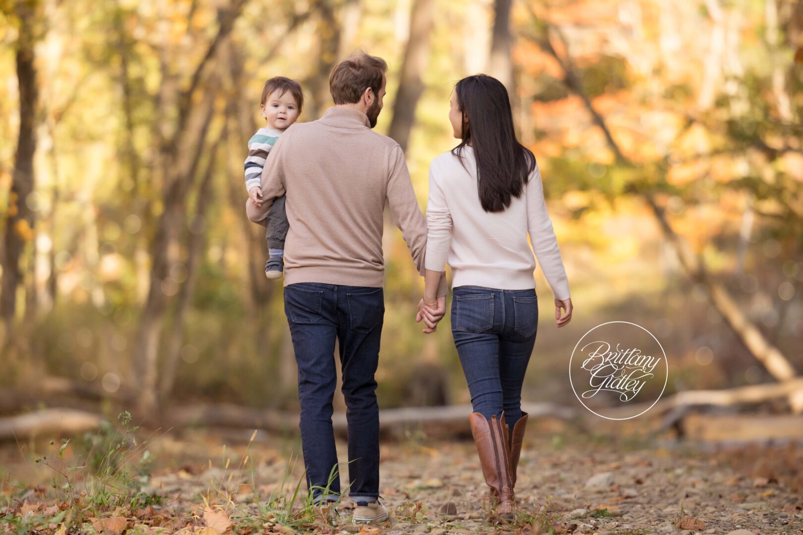 9 Month Old Baby Photo Shoot | Chagrin Falls Fall Photography