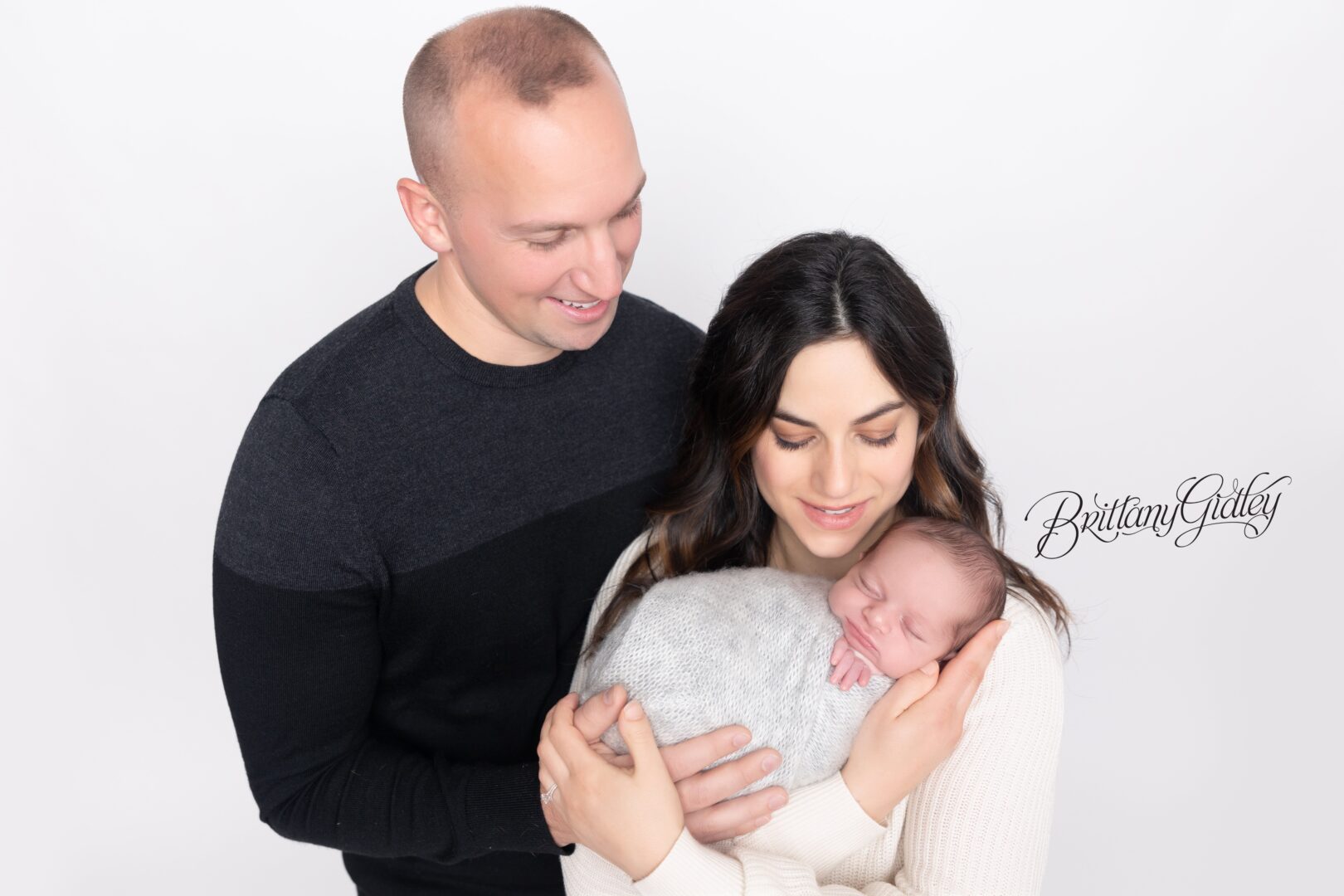 Photo Shoot With Newborn Baby and Parents