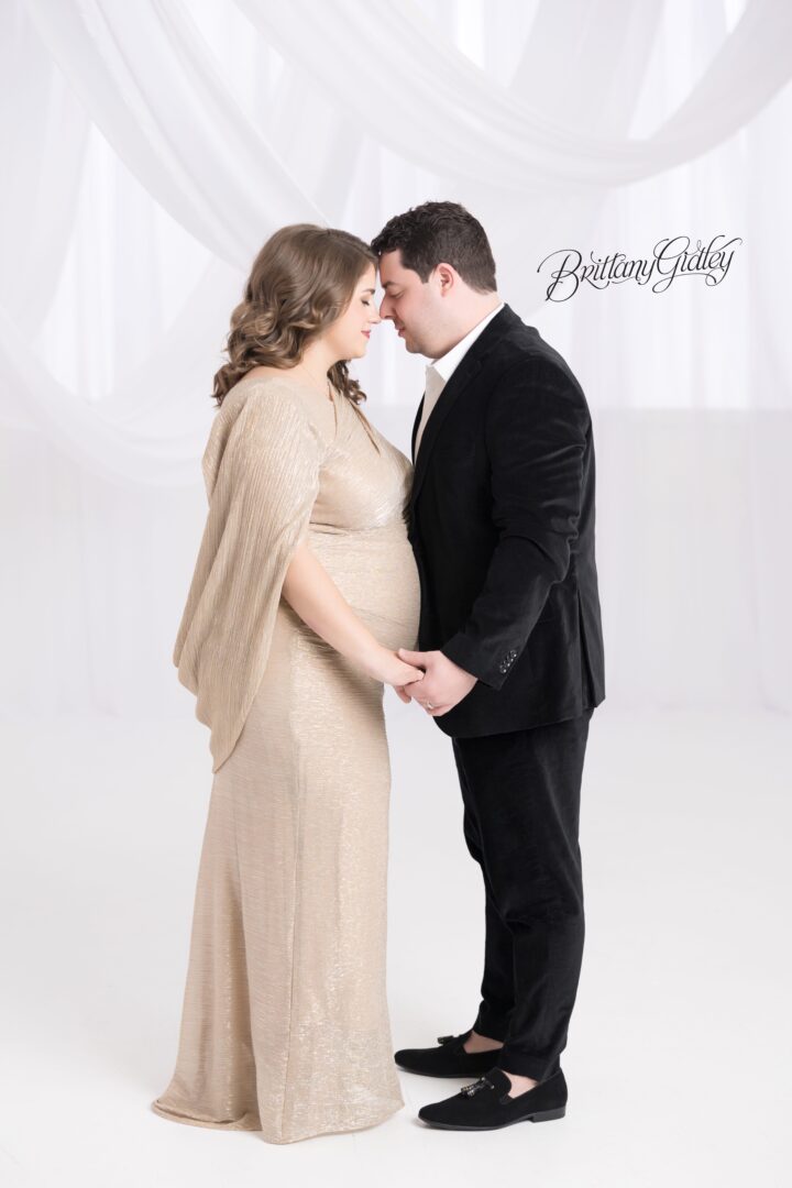 Ohio Maternity Photographer | Maternity Photoshoot Cleveland
