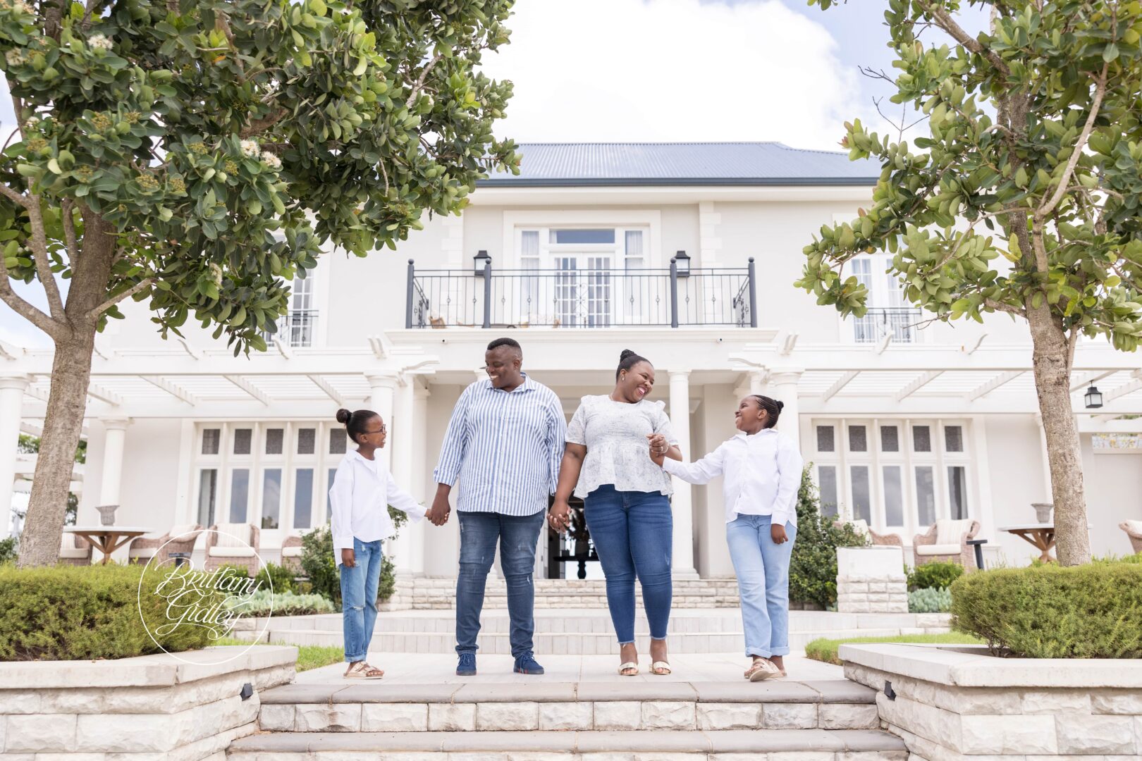 The Magxwalisa Family at Shamwari | Destination Family Photography