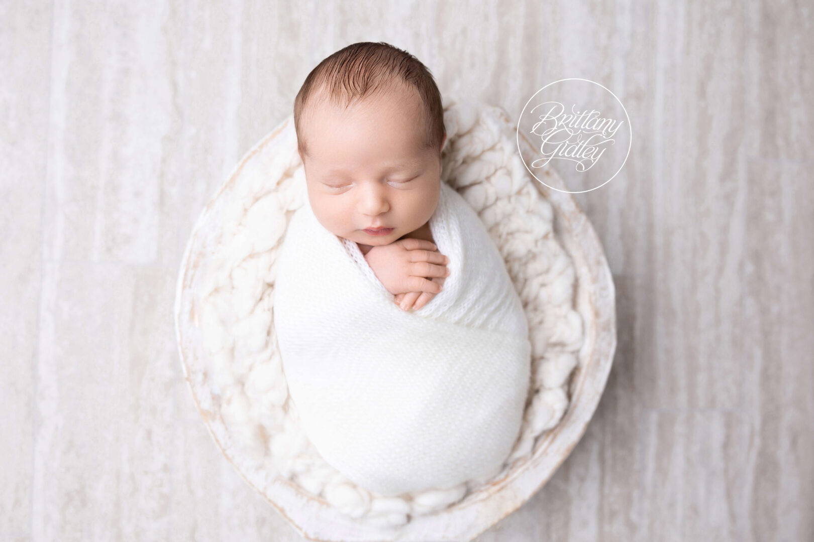 Cleveland Ohio Newborn and Family Photographer