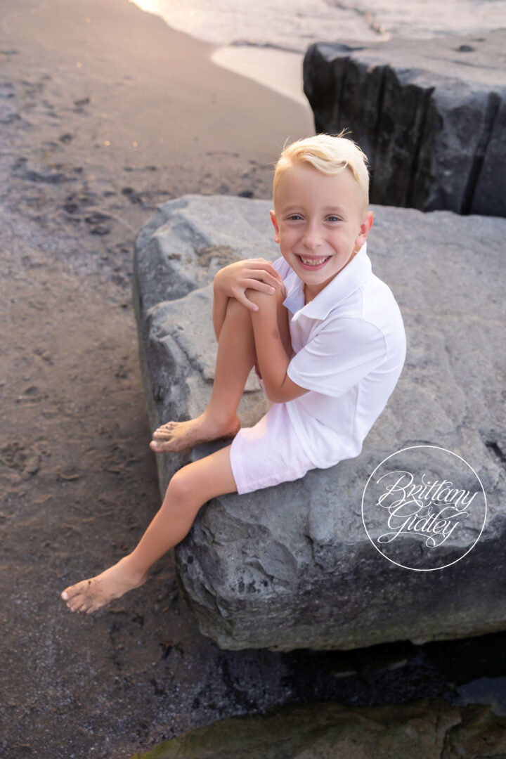 Family Photo Shoot Cleveland Beaches | Akron Ohio Family Photography | The Adams Family | Huntington Beach