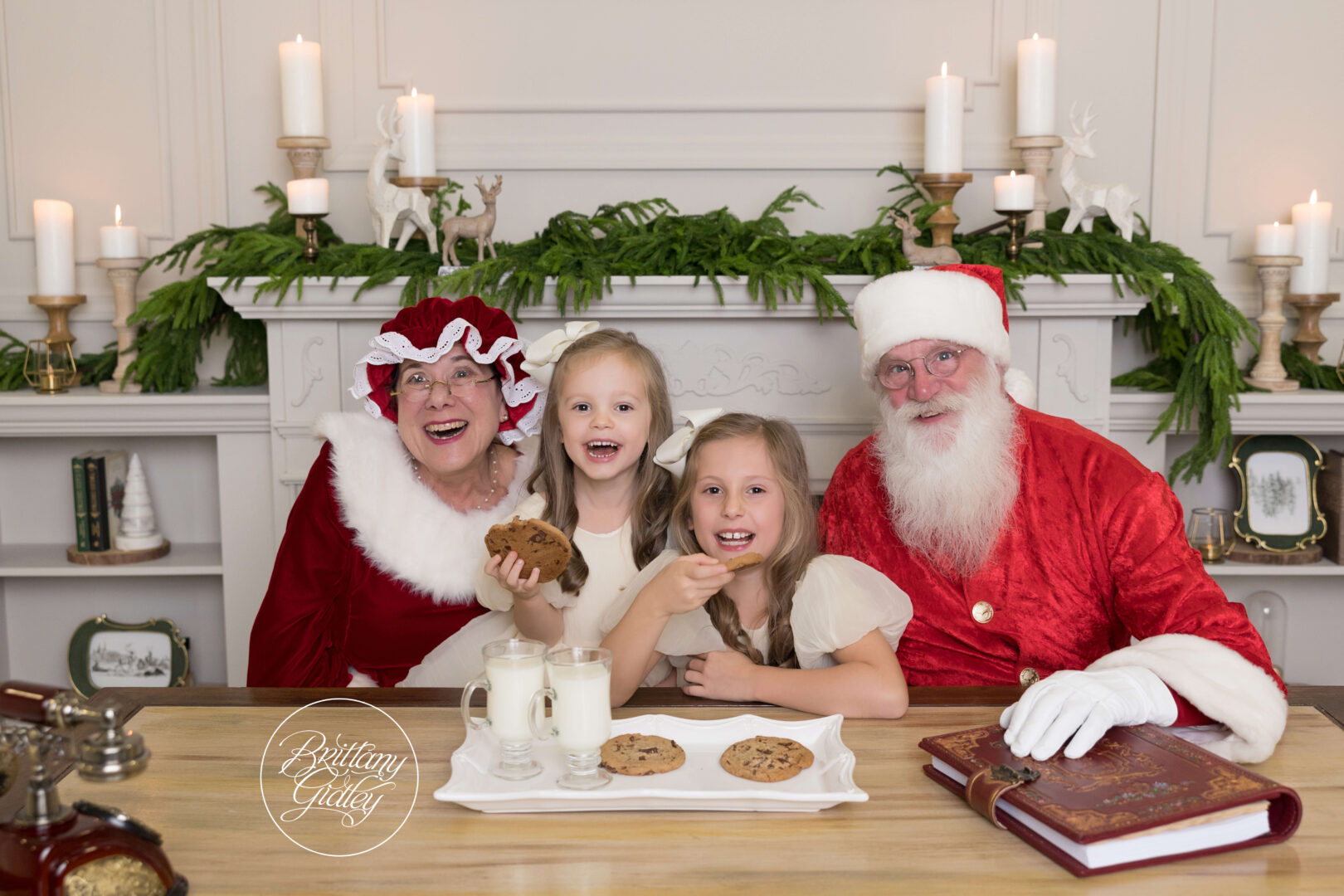 Santa Photo Shoot With Kids | Santa's Workshop