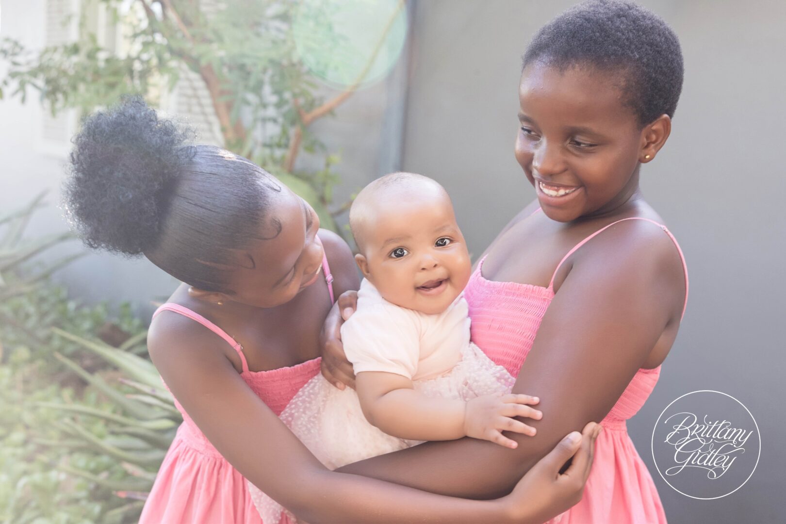 Sisters Photo Shoot Africa | Destination Baby Photography | South Africa | Shamwari