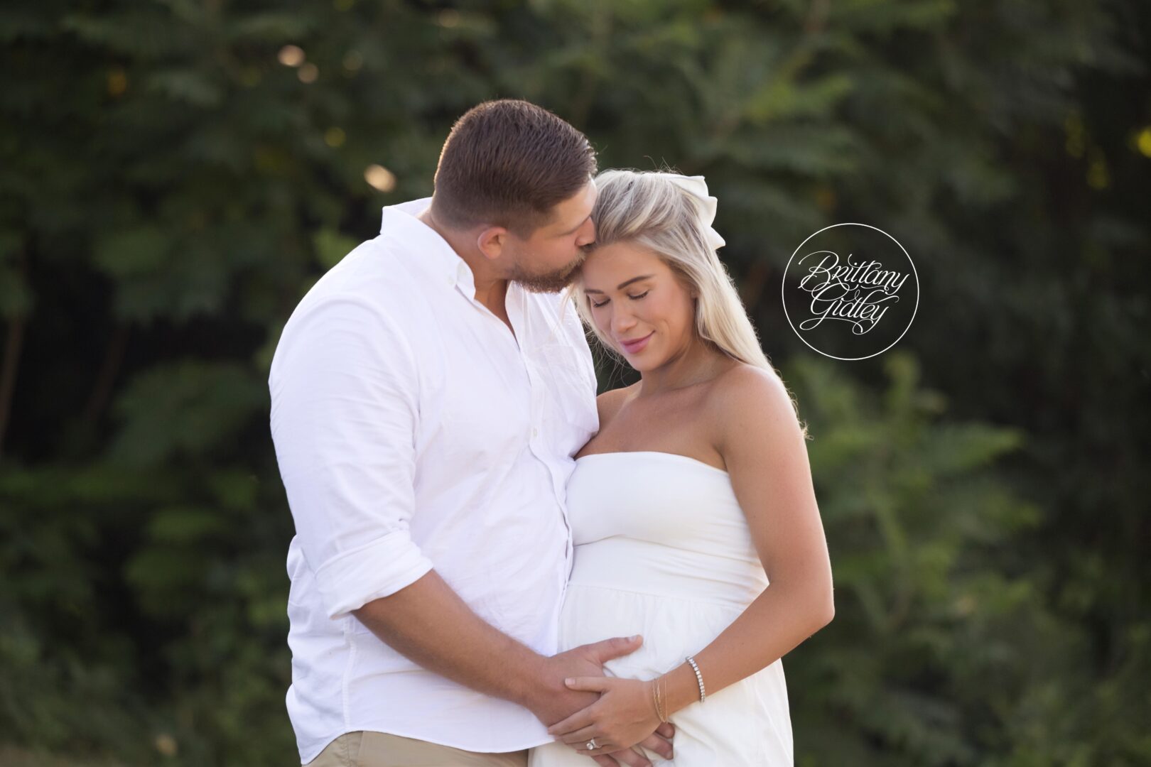 Edgewater Beach Maternity Pictures