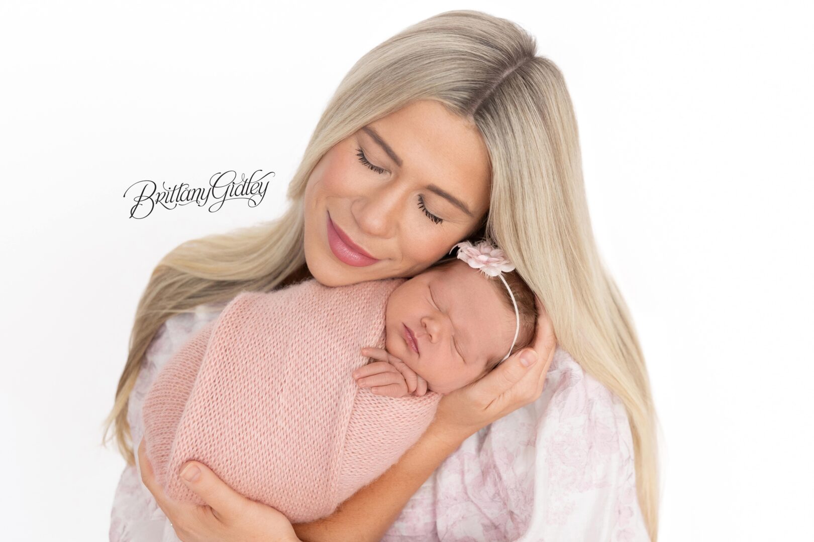 Newborn Baby & Mother Photo Shoot Cleveland Ohio