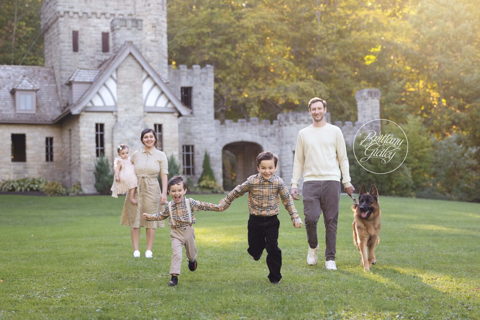 Family Photo Shoot Cleveland Squires Castle