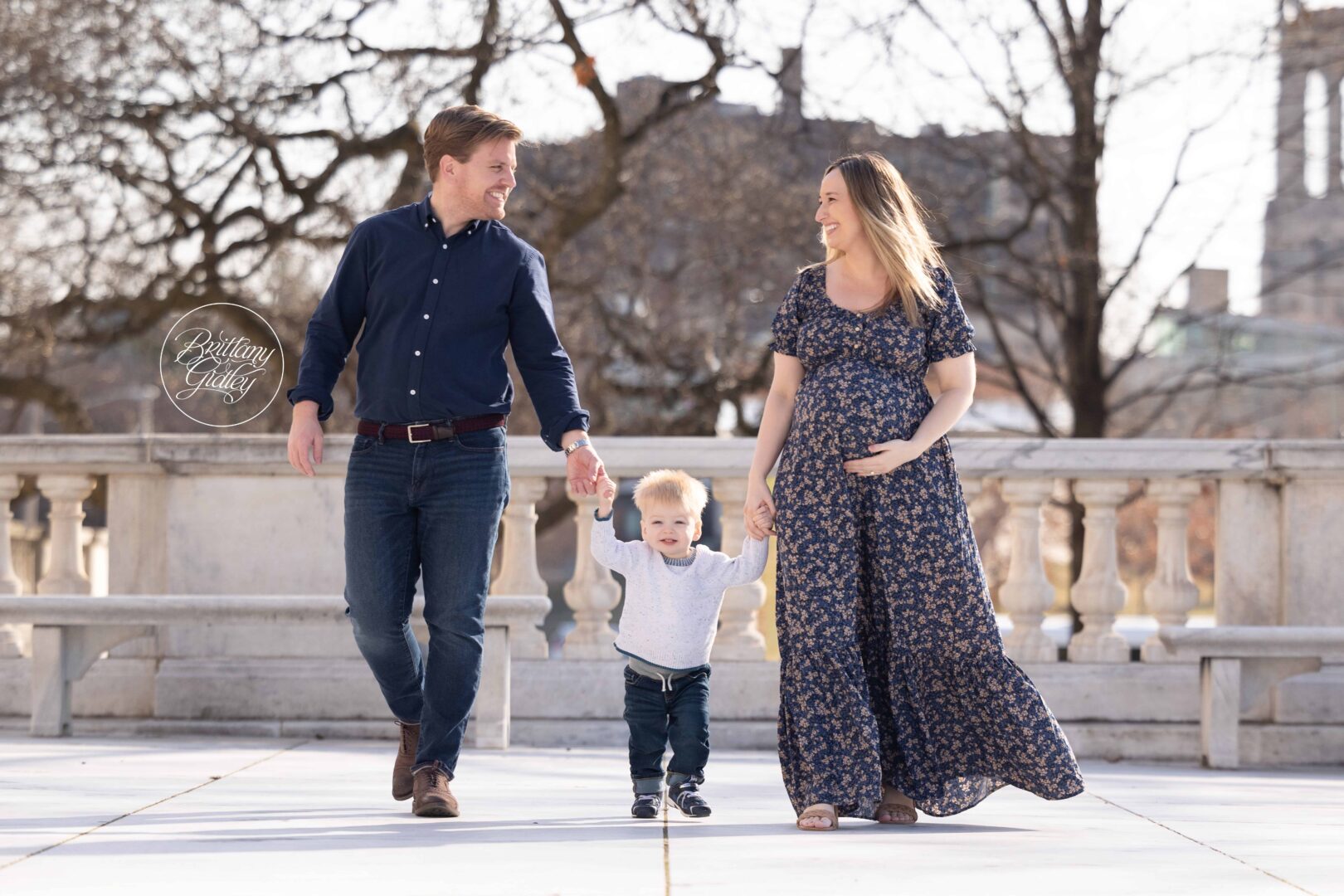Maternity Photo Shoot Cleveland Museum of Art Cleveland Ohio