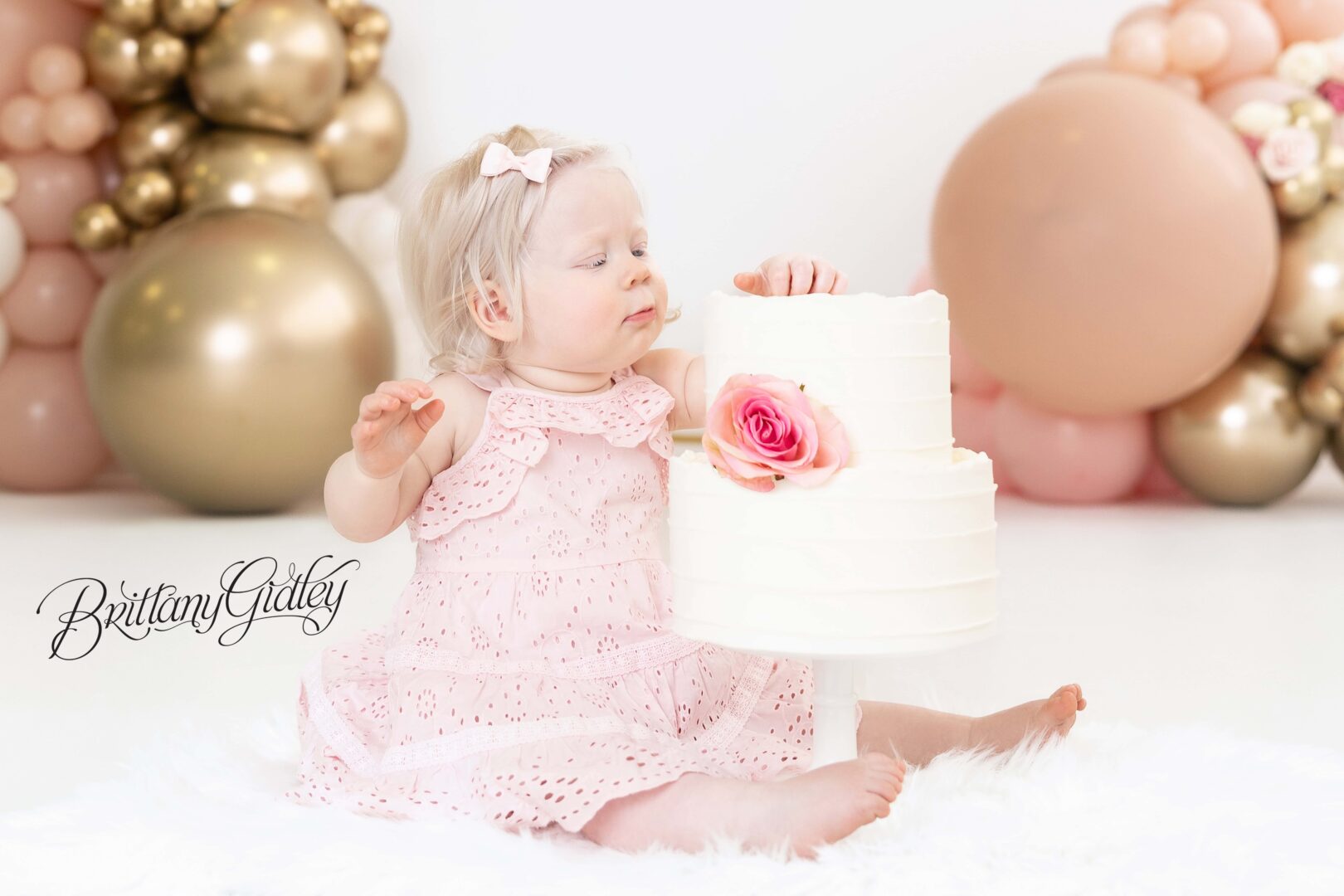 Cake Smash Photo Shoot Cleveland Ohio Studio
