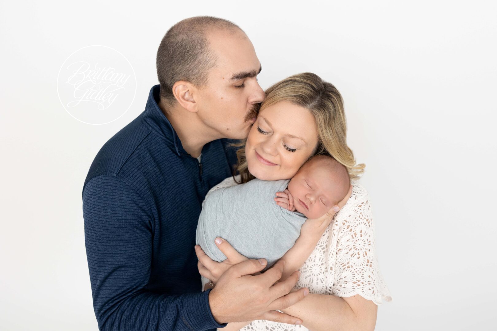 Cleveland Ohio Best Newborn Child and Family Photography