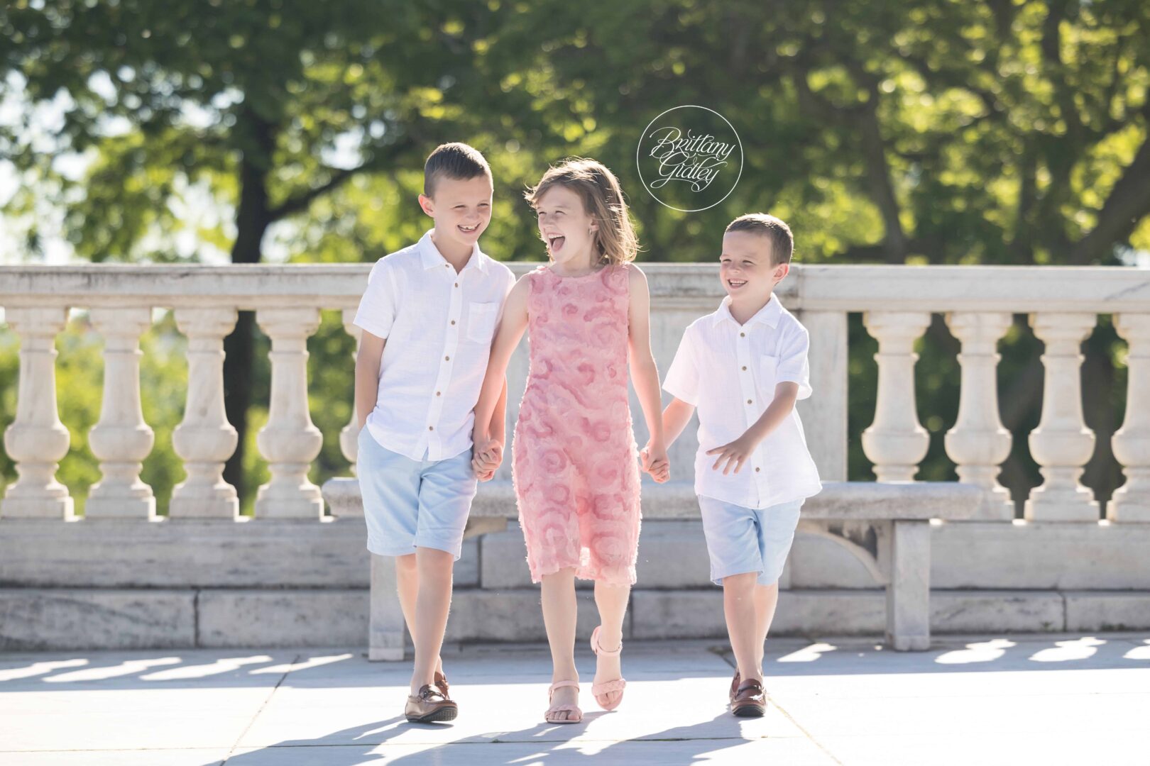 Cousins Cleveland Museum of Art Family Photo Shoot