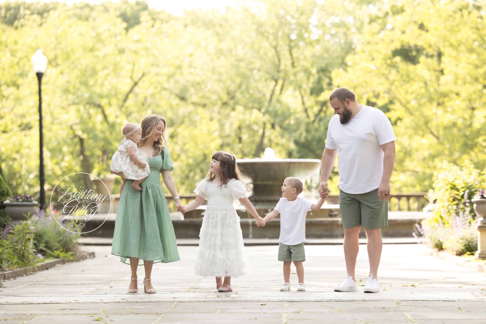 Family Photoshoot Cleveland Cultural Gardens