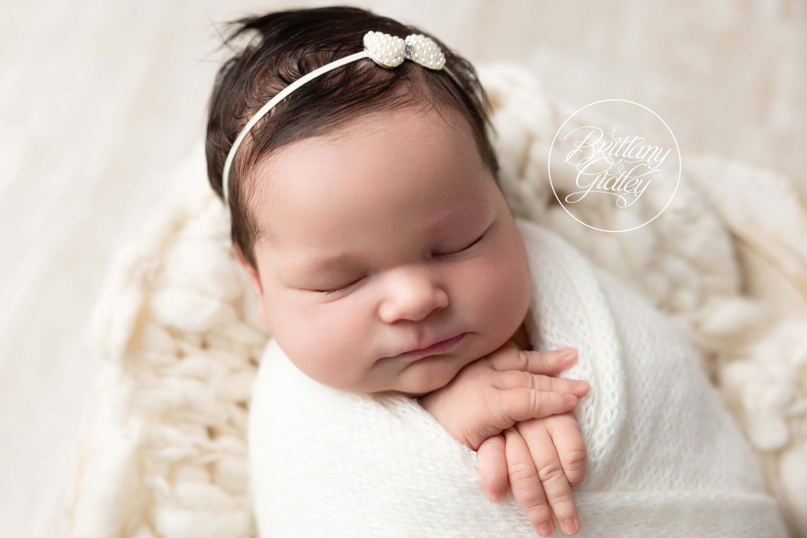 Newborn Baby Photo Shoot Studio in Cleveland