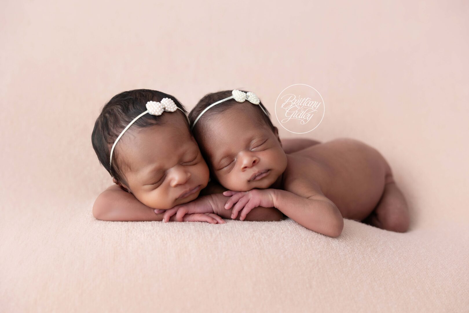 Twin Photo Shoot Studio