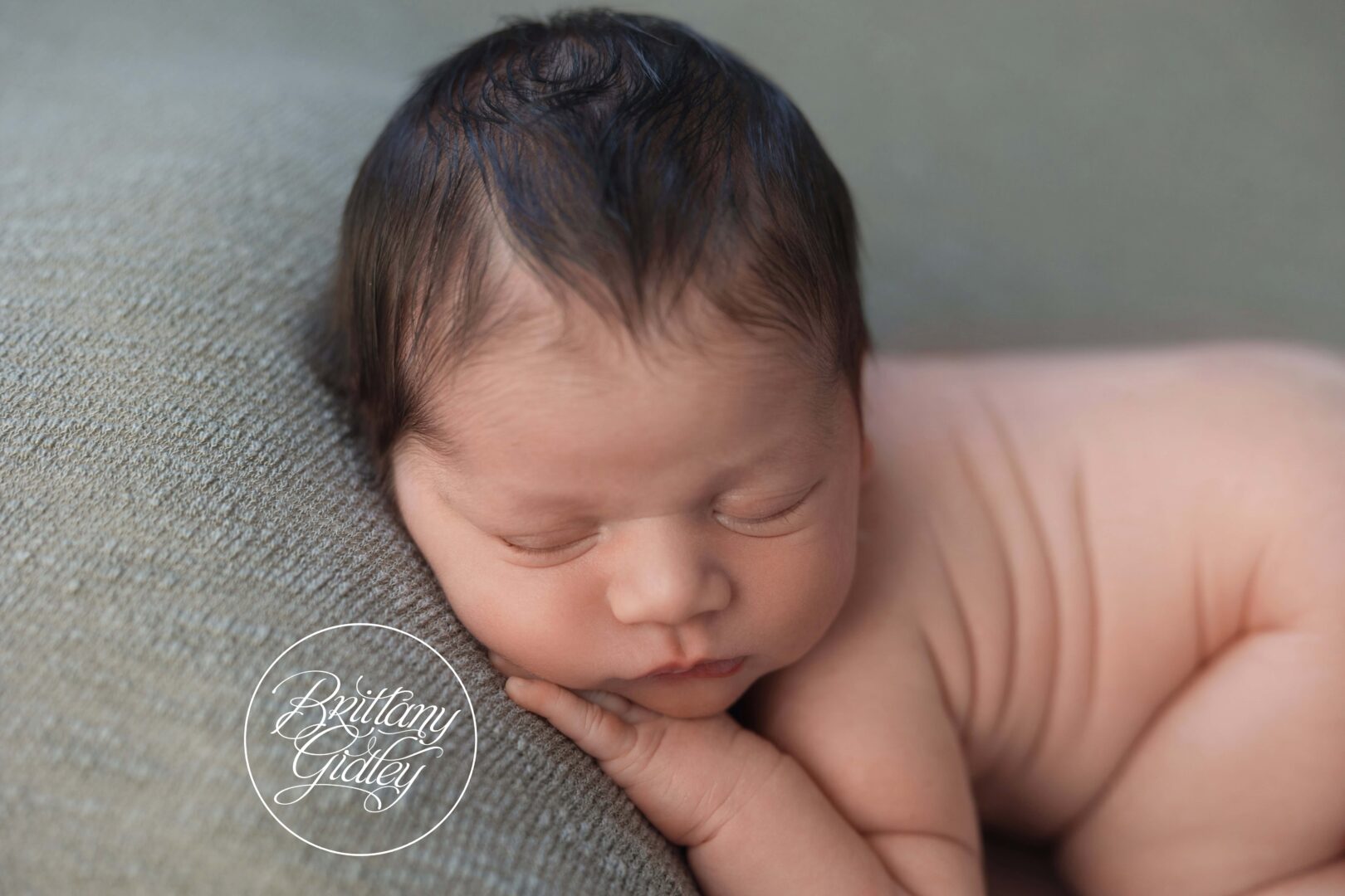 Solon Newborn Photo Shoot
