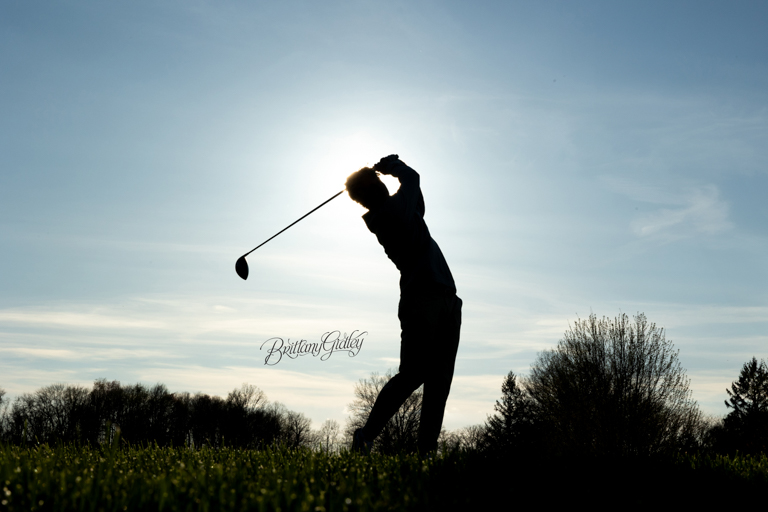 Golf Course Senior Photo Shoot
