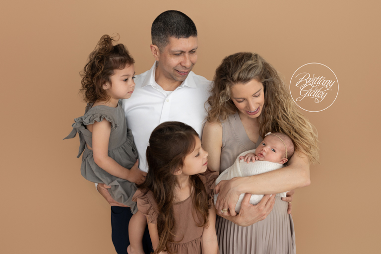 Ashtabula Newborn & Family Photographer